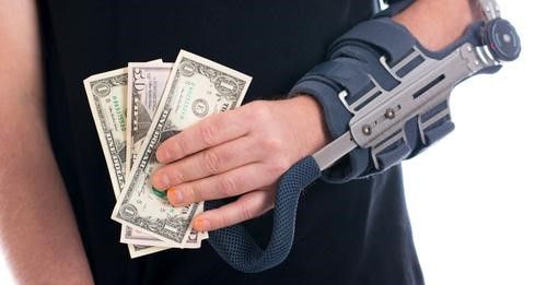 Injured arm in brace carrying money